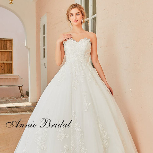 人気のあるウエディングドレス – Annie Bridal